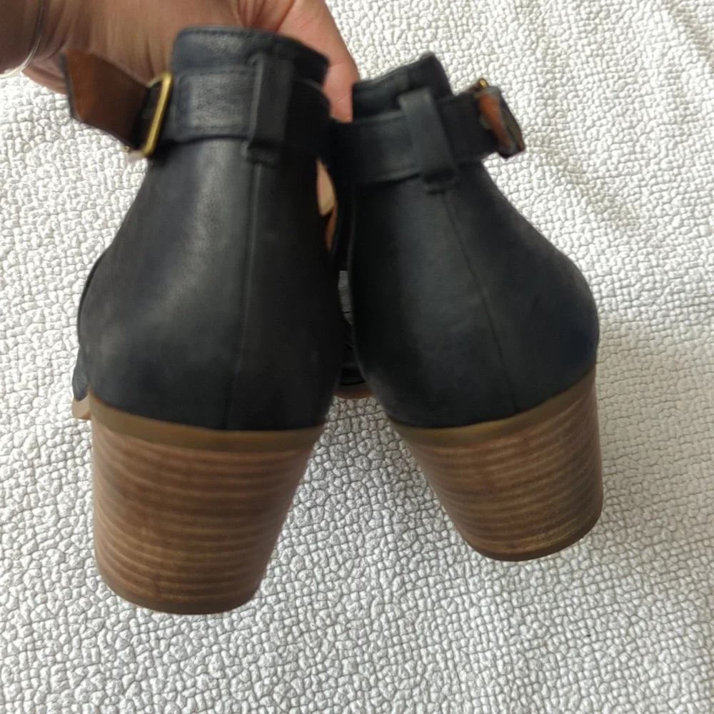 Lucky Brand Black Leather Cut Out Peep Toe Bootie Heels Size 10M‎